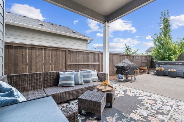 8713 N 5th Street, Ridgefield, WA 98642