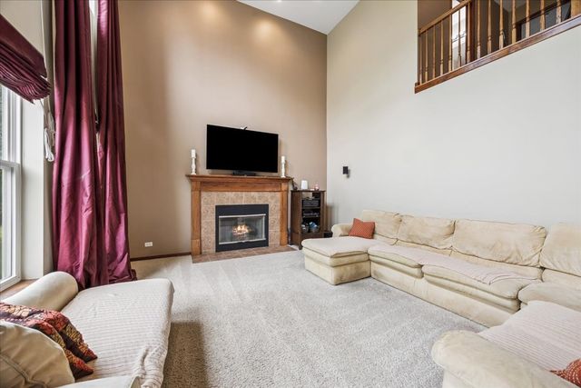 627 Mansfield Way, Oswego, IL 60543