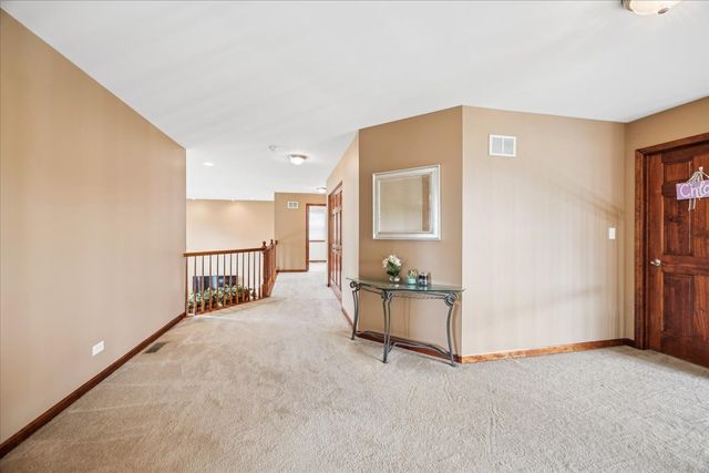 627 Mansfield Way, Oswego, IL 60543