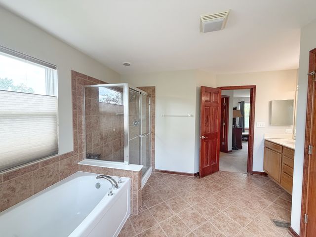 627 Mansfield Way, Oswego, IL 60543