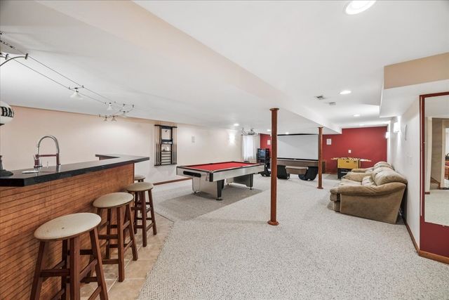 627 Mansfield Way, Oswego, IL 60543