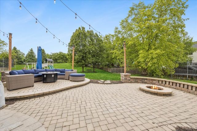 627 Mansfield Way, Oswego, IL 60543