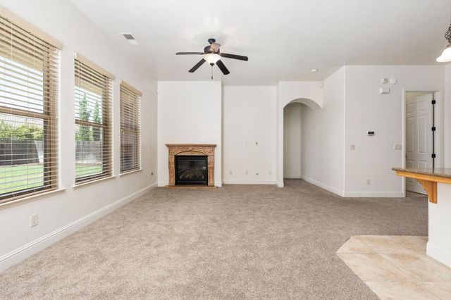 6943 W Stuart Avenue, Fresno, CA 93723