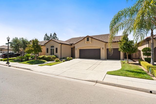 6943 W Stuart Avenue, Fresno, CA 93723