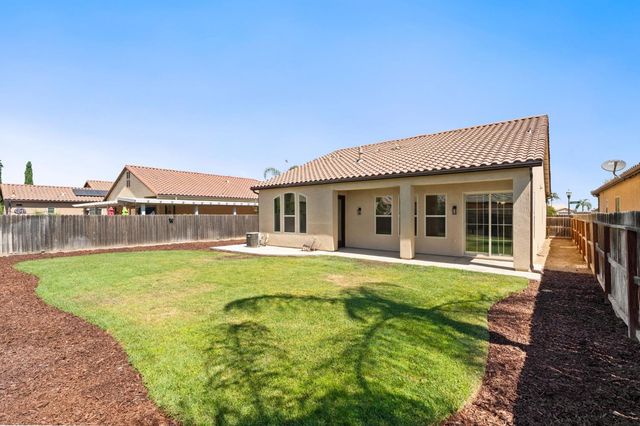 6943 W Stuart Avenue, Fresno, CA 93723