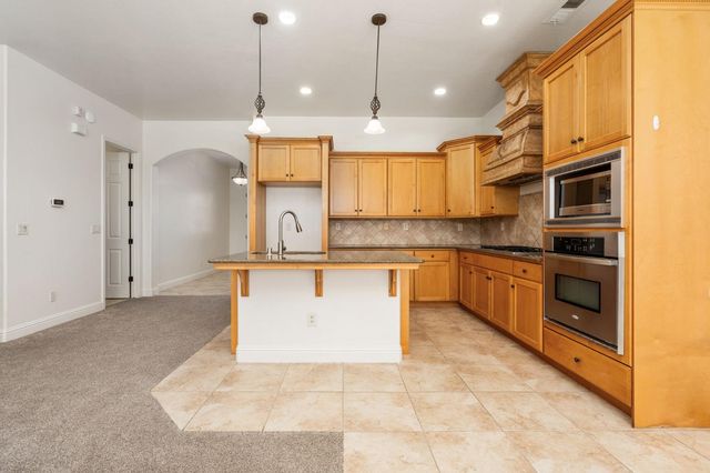 6943 W Stuart Avenue, Fresno, CA 93723