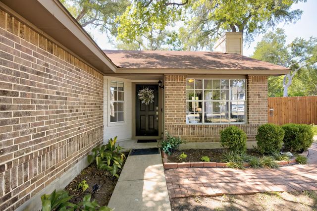 2711 Bobby LN, Austin, TX 78745