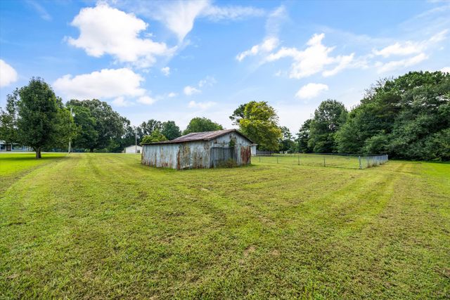 139 Quick School Rd, Fayetteville, TN 37334