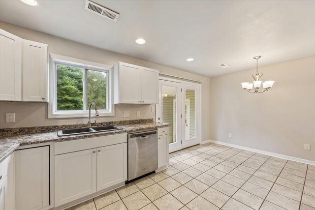 139 Quick School Rd, Fayetteville, TN 37334