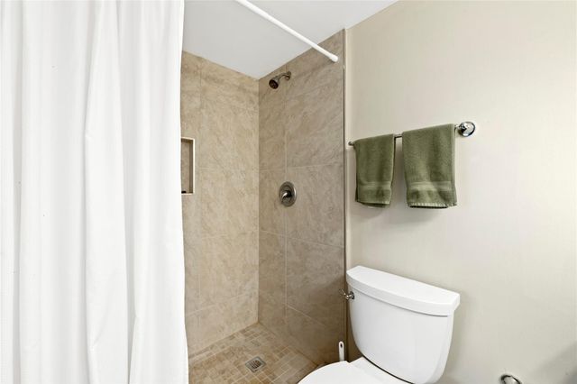 2460 SW 22nd Avenue 810, Delray Beach, FL 33445