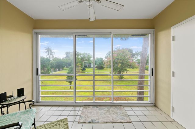 2460 SW 22nd Avenue 810, Delray Beach, FL 33445