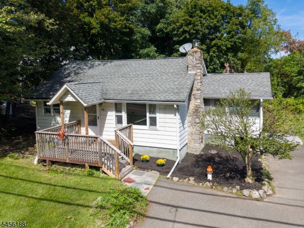 103 Breakneck Rd, Vernon Twp., NJ 07422 — photo 2
