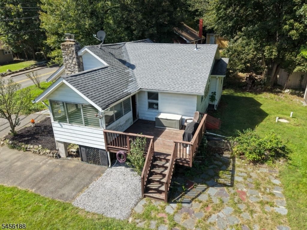 103 Breakneck Rd, Vernon Twp., NJ 07422 — photo 4