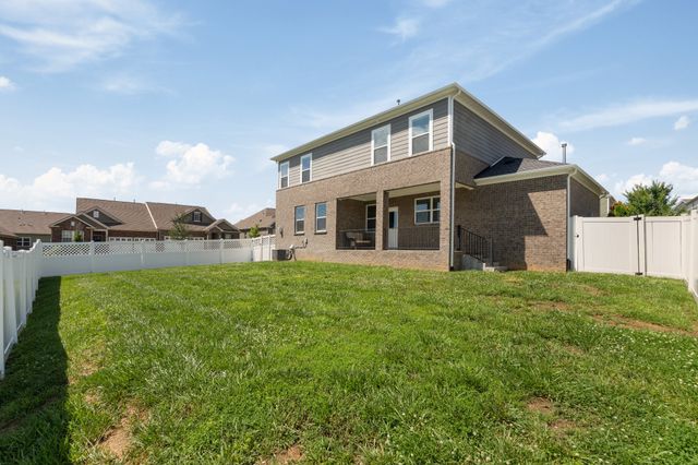 804 Rockwell Dr, Hendersonville, TN 37075