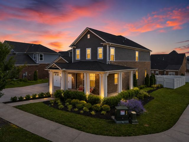 804 Rockwell Dr, Hendersonville, TN 37075