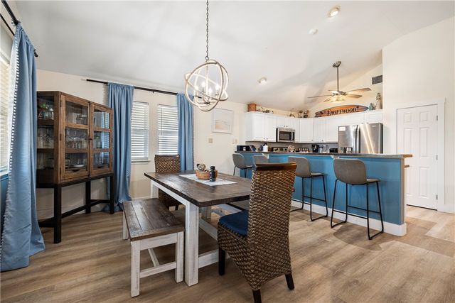 650 Sandpiper Circ, Port Aransas, TX 78373