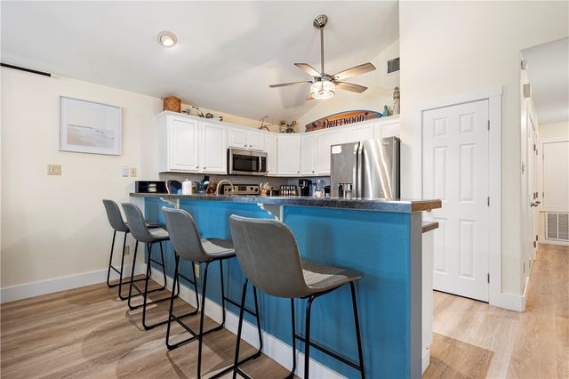 650 Sandpiper Circ, Port Aransas, TX 78373