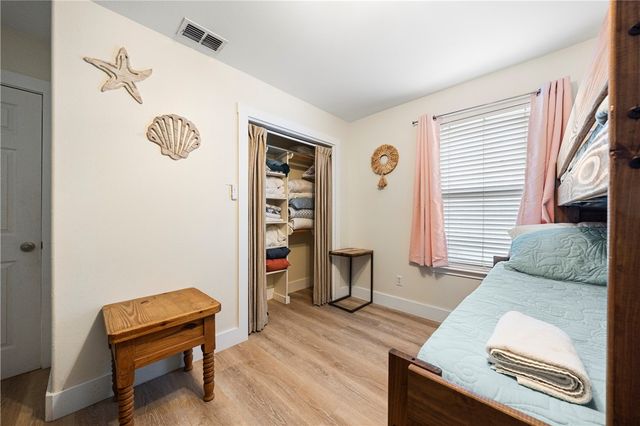 650 Sandpiper Circ, Port Aransas, TX 78373