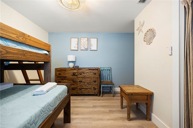 650 Sandpiper Circ, Port Aransas, TX 78373