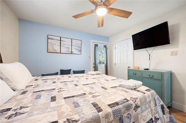 650 Sandpiper Circ, Port Aransas, TX 78373