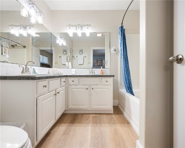 650 Sandpiper Circ, Port Aransas, TX 78373