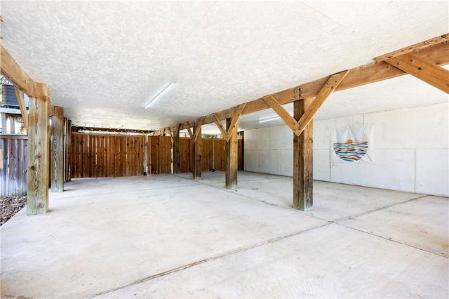 650 Sandpiper Circ, Port Aransas, TX 78373