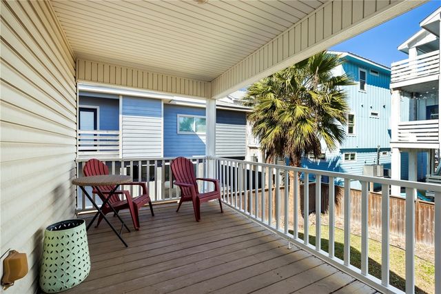 650 Sandpiper Circ, Port Aransas, TX 78373