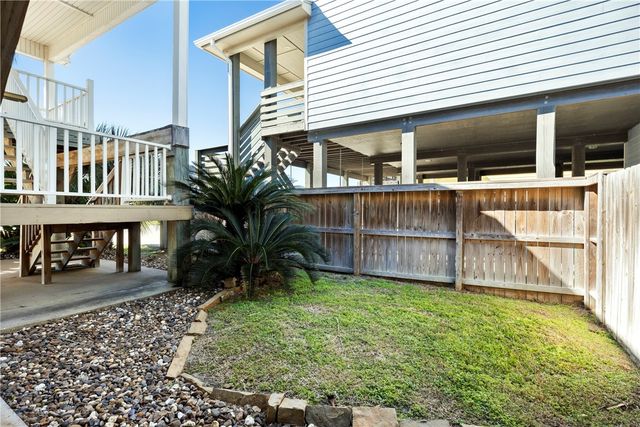 650 Sandpiper Circ, Port Aransas, TX 78373