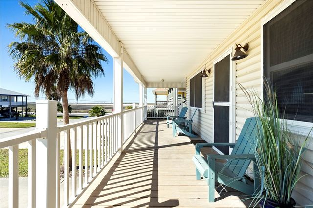 650 Sandpiper Circ, Port Aransas, TX 78373
