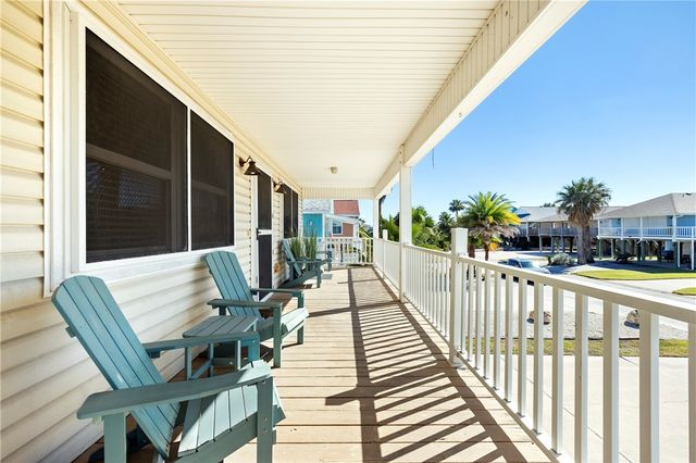 650 Sandpiper Circ, Port Aransas, TX 78373