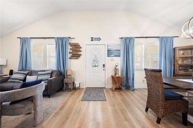 650 Sandpiper Circ, Port Aransas, TX 78373