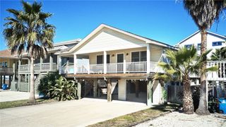 650 Sandpiper Circ, Port Aransas, TX 78373