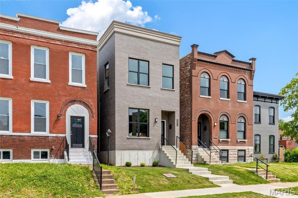 4209 Norfolk Avenue, St Louis, MO 63110