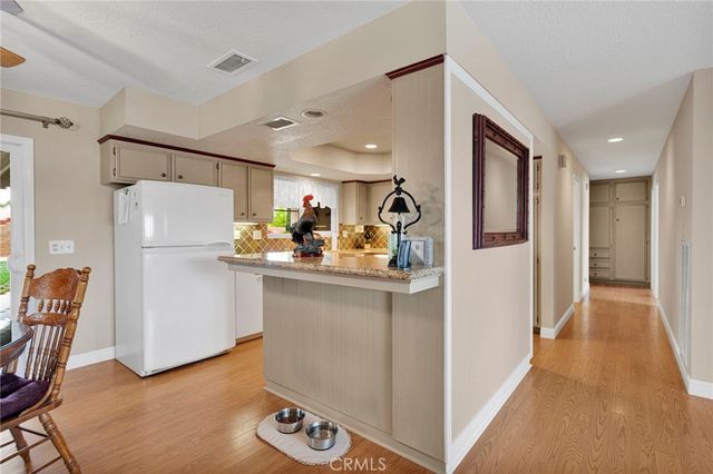 20115 Shoshonee, Apple Valley, CA 92307