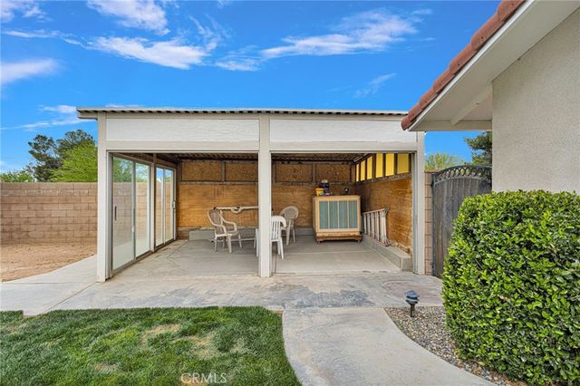 20115 Shoshonee, Apple Valley, CA 92307