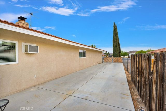 20115 Shoshonee, Apple Valley, CA 92307