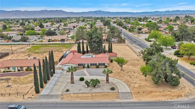 20115 Shoshonee, Apple Valley, CA 92307