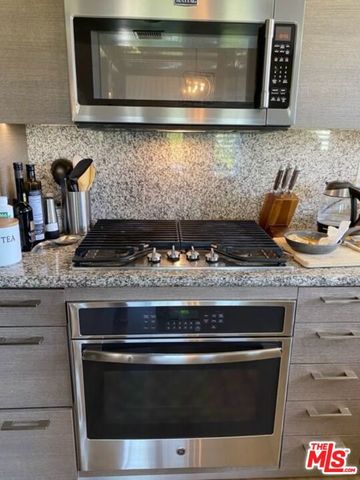 221 S Gale Drive 406, Beverly Hills, CA 90211