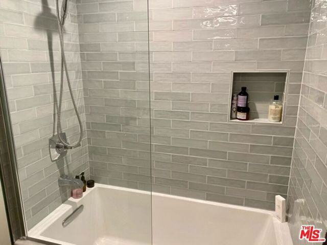 221 S Gale Drive 406, Beverly Hills, CA 90211