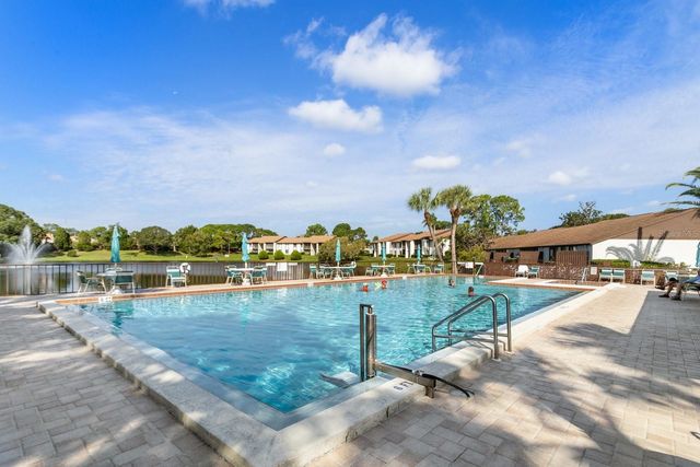 2522 PINE RIDGE WAY S D2, Palm Harbor, FL 34684