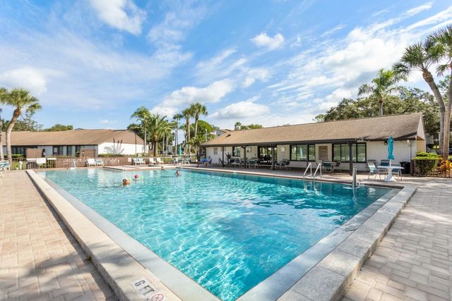 2522 PINE RIDGE WAY S D2, Palm Harbor, FL 34684