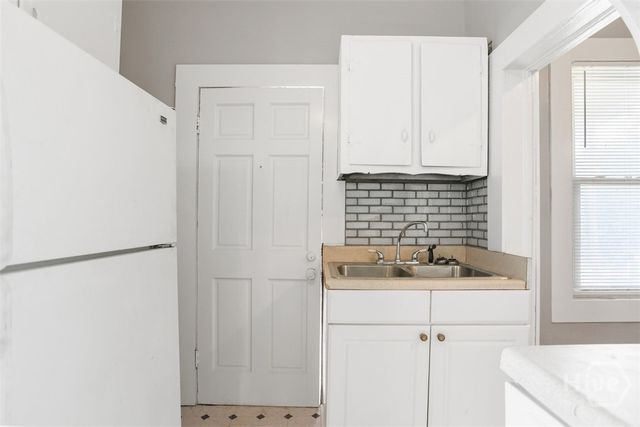 1023 W 37th Street, Savannah, GA 31415