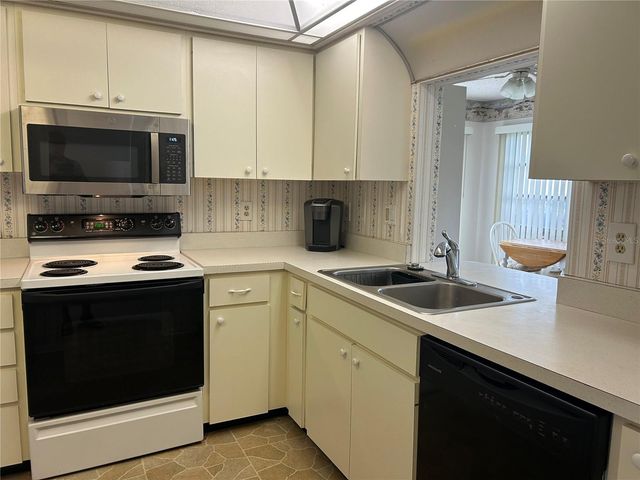 1548 GRAND BOULEVARD 109, Sarasota, FL 34232