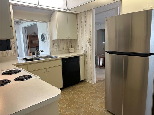1548 GRAND BOULEVARD 109, Sarasota, FL 34232