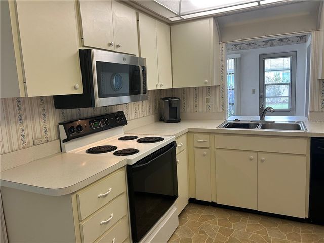 1548 GRAND BOULEVARD 109, Sarasota, FL 34232
