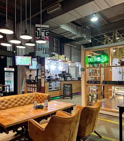 905 Oakhurst Street, Houston, TX 77023