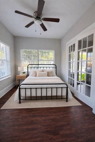 905 Oakhurst Street, Houston, TX 77023