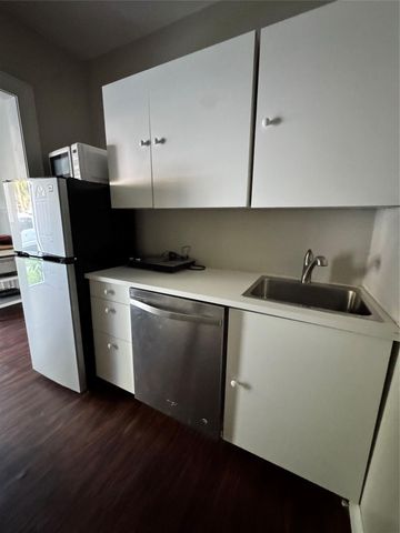 905 Oakhurst Street, Houston, TX 77023