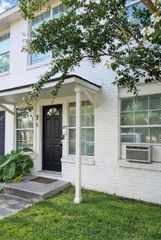 905 Oakhurst Street, Houston, TX 77023