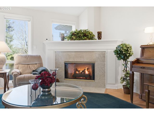 6428 CASTLE LAKE Ct N, Keizer, OR 97303